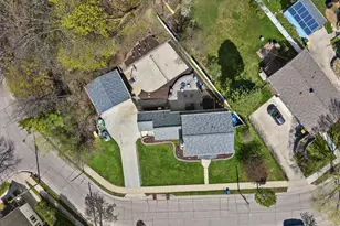1423 St Charles St, Wauwatosa, WI 53213 - Photo 40