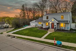 1423 St Charles St, Wauwatosa, WI 53213 - Photo 54