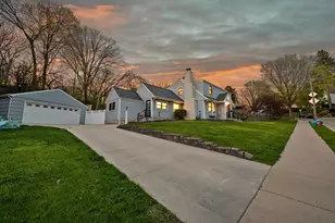 1423 St Charles St, Wauwatosa, WI 53213 - Photo 30