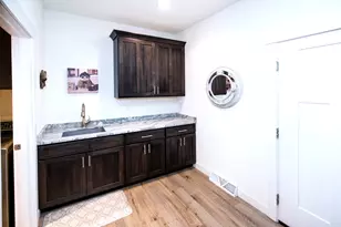 638 Red Oak Dr, Summit, WI 53066 - Photo 26
