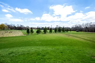 638 Red Oak Dr, Summit, WI 53066 - Photo 10