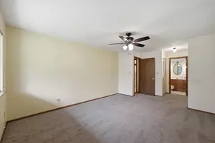 345 Park Hill Dr, Pewaukee, WI 53072 - Photo 10
