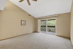 345 Park Hill Dr, Pewaukee, WI 53072 - Photo 2