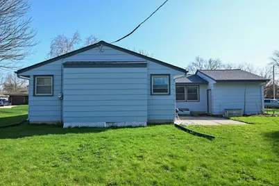 5319  Lakeside Dr, Greendale, WI 53129 - Photo 32