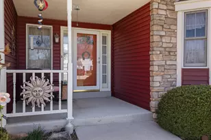 861 Summer Creek Rd, Oconomowoc, WI 53066 - Photo 2
