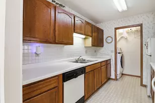 2077 S 102nd St, West Allis, WI 53227 - Photo 14
