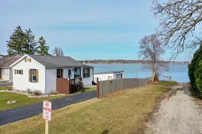2225  Lakeshore Dr, Racine, WI 53139 - Photo 26