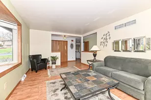 917 Howard St, Waukesha, WI 53188 - Photo 8