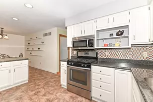 917 Howard St, Waukesha, WI 53188 - Photo 12