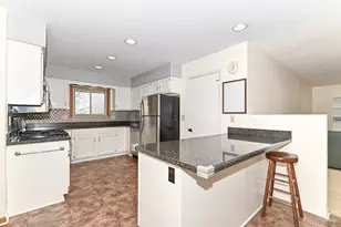 917 Howard St, Waukesha, WI 53188 - Photo 14