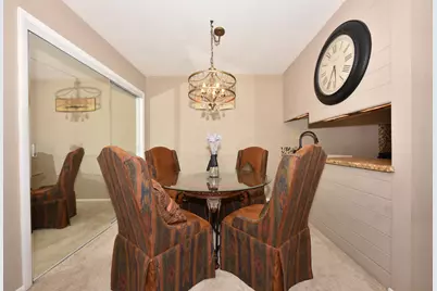 3935 S 84th St #4, Greenfield, WI 53228 - Photo 4