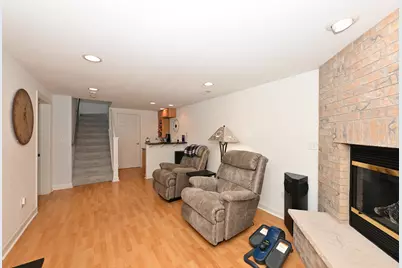4870 S Waterview Ct, Greenfield, WI 53220 - Photo 28