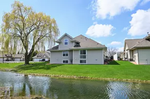 4870 S Waterview Ct, Greenfield, WI 53220 - Photo 40