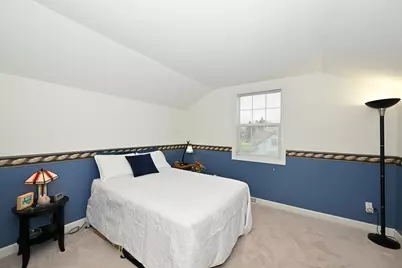 4870 S Waterview Ct, Greenfield, WI 53220 - Photo 26