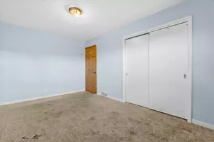 3716 Marquette St, Racine, WI 53402 - Photo 10