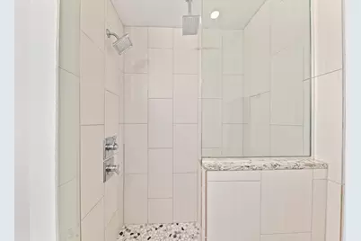 1920 N Farwell Ave #204, Milwaukee, WI 53202 - Photo 18