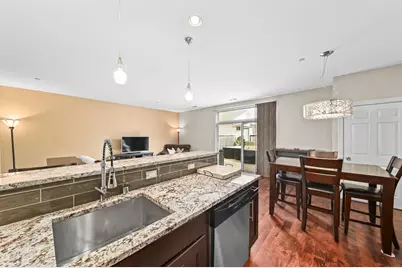 1920 N Farwell Ave #204, Milwaukee, WI 53202 - Photo 6
