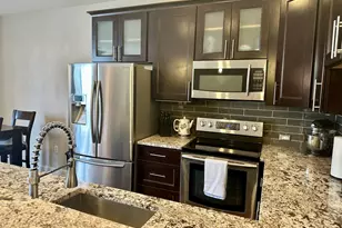 1920 N Farwell Ave, Milwaukee, WI 53202 - Photo 6