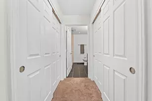 1920 N Farwell Ave, Milwaukee, WI 53202 - Photo 16