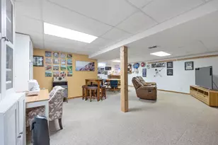 N48W14572 Hampton Rd, Menomonee Falls, WI 53051 - Photo 24