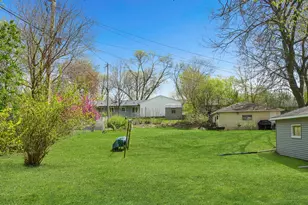 318 Dodie Dr, Waukesha, WI 53189 - Photo 20