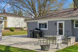 318 Dodie Dr, Waukesha, WI 53189 - Photo 22