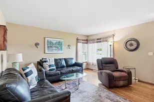 318 Dodie Dr, Waukesha, WI 53189 - Photo 4