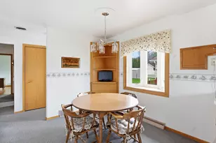 1001 Glenview Dr, Manitowoc, WI 54220 - Photo 10