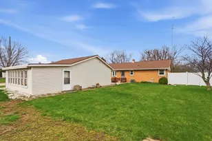 1001 Glenview Dr, Manitowoc, WI 54220 - Photo 30