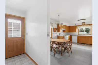 1001  Glenview Dr, Manitowoc, WI 54220 - Photo 12