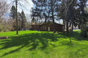 2012 Creek Ridge Dr, Racine, WI 53402 - Photo 4