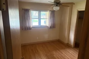 3033 S Stratton Dr, West Allis, WI 53219 - Photo 6