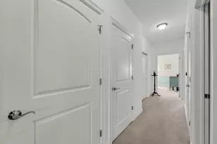 2515 W Colonial Woods Dr, Oak Creek, WI 53154 - Photo 12