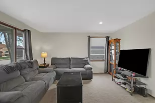 2010 N 22nd St, Sheboygan, WI 53081 - Photo 4