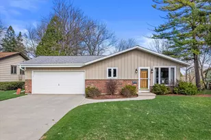1221 Green Tree Rd, West Bend, WI 53090 - Photo 32