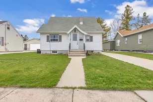 1216 Arlington Ave, Manitowoc, WI 54220 - Photo 22
