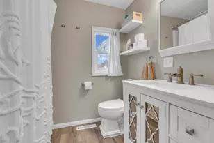 1216 Arlington Ave, Manitowoc, WI 54220 - Photo 8
