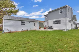 1216 Arlington Ave, Manitowoc, WI 54220 - Photo 16