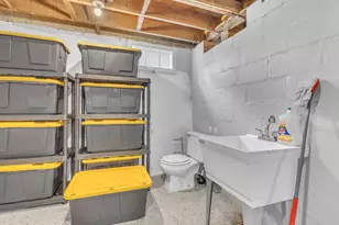 1216 Arlington Ave, Manitowoc, WI 54220 - Photo 14