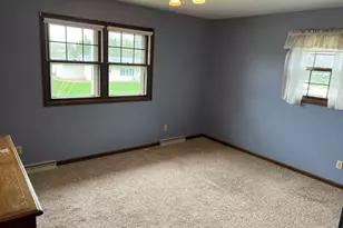 1905 Knuell St, Manitowoc, WI 54220 - Photo 16