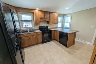 421 N Lincoln St, Elkhorn, WI 53121 - Photo 12