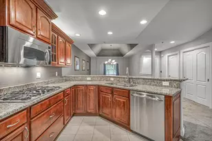 4666 Sagewood Cir, Pleasant Prairie, WI 53158 - Photo 6
