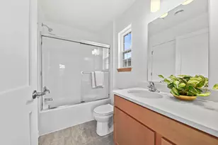 2740 Hidden Dr, Saint Francis, WI 53235 - Photo 20
