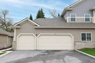 2703 Pond Dr, Saint Francis, WI 53235 - Photo 32