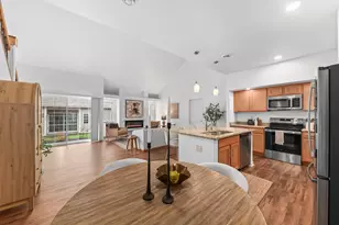 2703 Pond Dr, Saint Francis, WI 53235 - Photo 8