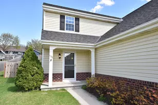 1125 White Sands Ct, West Bend, WI 53090 - Photo 2