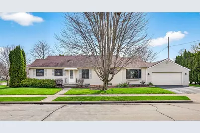 203 E Peckham St, Neenah, WI 54956 - Photo 24