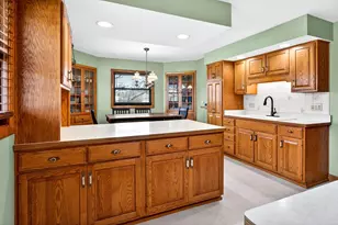 203 E Peckham St, Neenah, WI 54956 - Photo 12