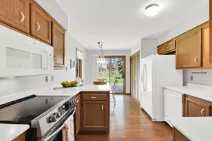 W135N8103 Wood Ct, Menomonee Falls, WI 53051 - Photo 6