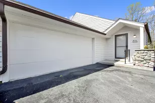 W135N8103 Wood Ct, Menomonee Falls, WI 53051 - Photo 2